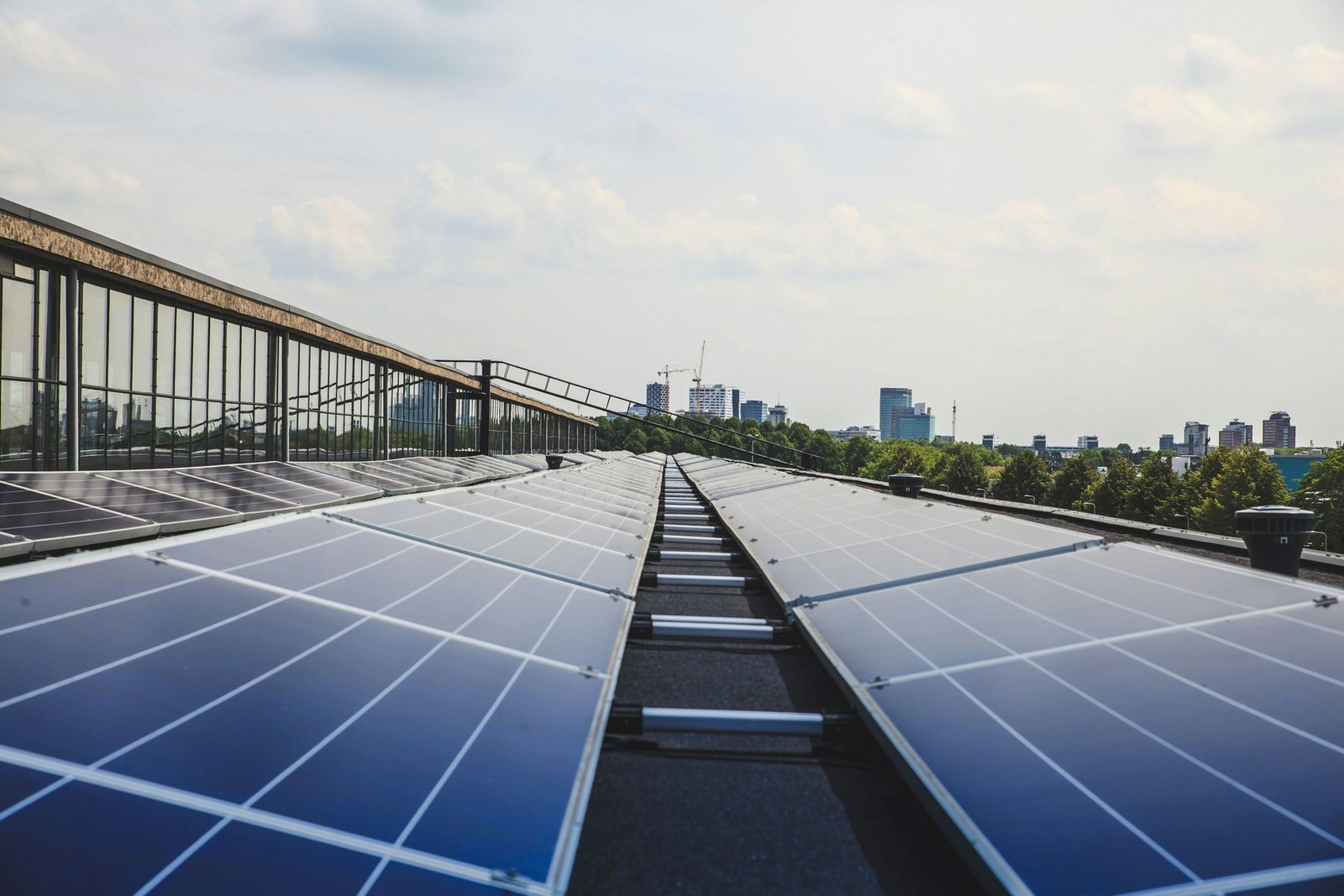 Staubablagerungen auf der Oberfläche eines Solarmoduls